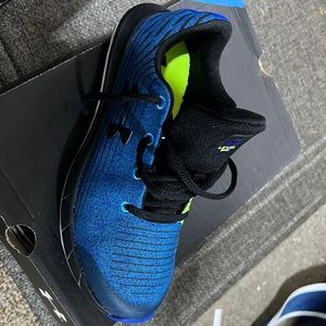Brand new under armour sneakers